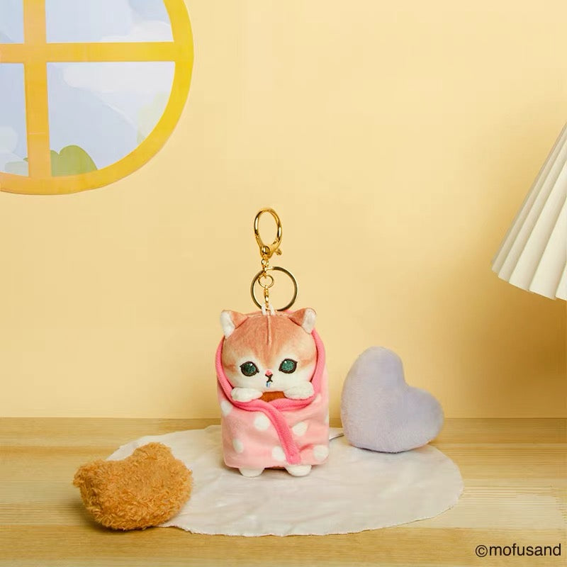 Pink polka dot bathing cat keychain
